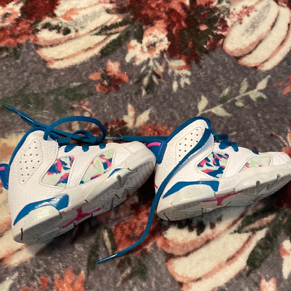 Toddler size 5 Jordan's